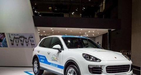 新车首次保养后油耗为何不降反升？这几点不可忽视，新手应该注意