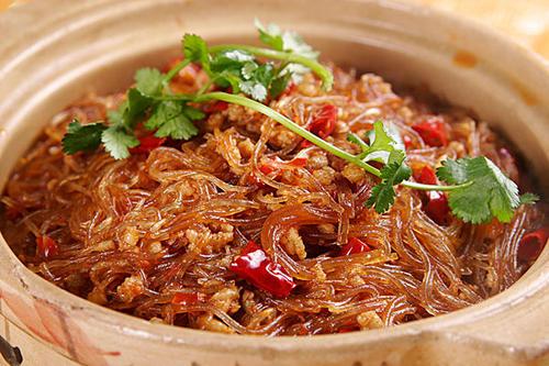 教你做肉末粉丝煲,一招保持粉丝韧性口感劲道