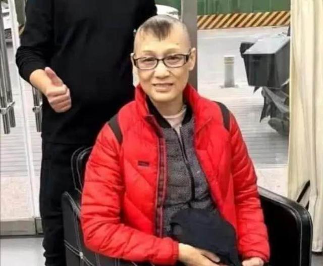 《康熙王朝》容妃扮演者因病去世,享年63岁,曾是中国最美设计师