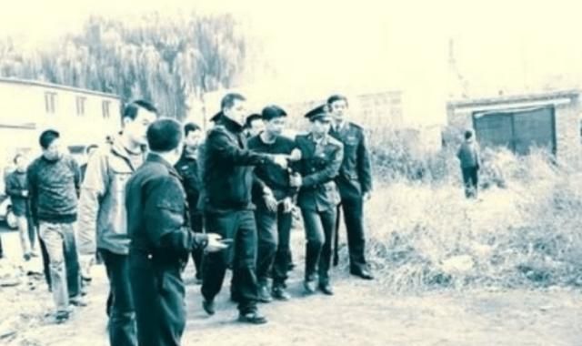 葫芦岛特大杀人案回顾,杀掉13人,连小孩子都不放过