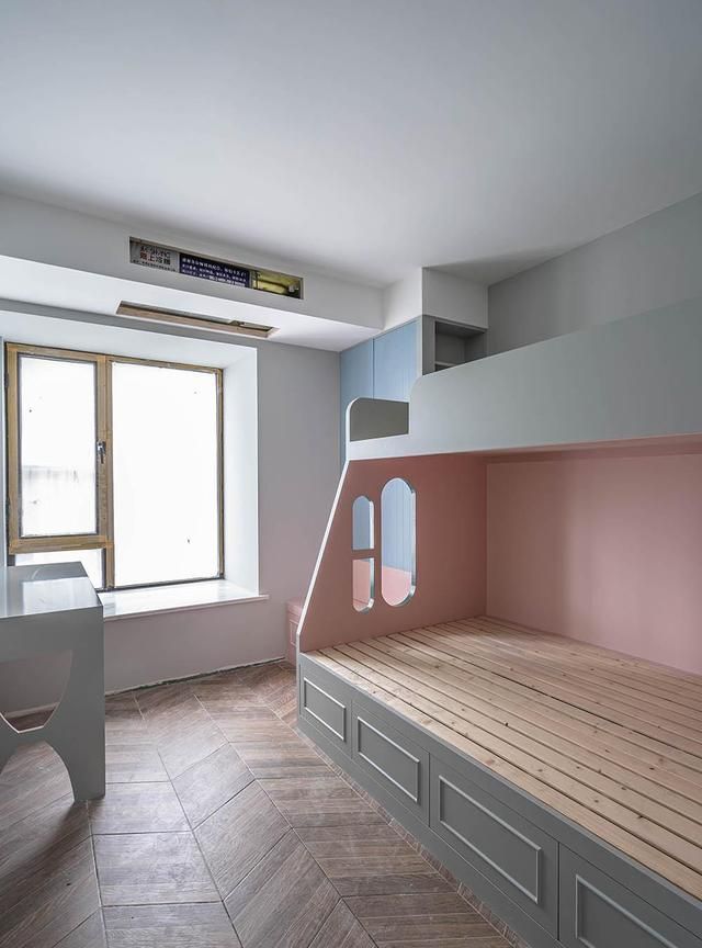 二胎来了也不怕!9㎡儿童房打组合式高低床,一房多用不火没道理