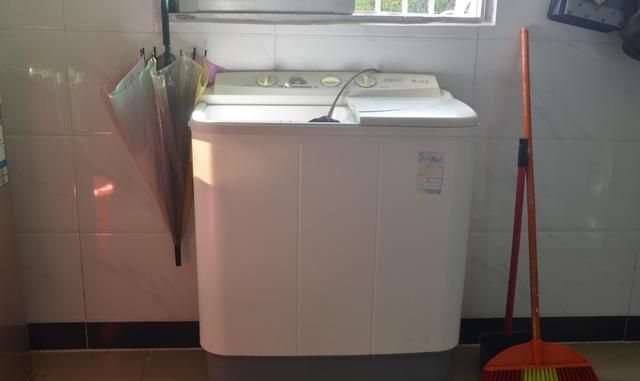 小伙惊呼:出门打工漂泊在外,有了这几件家电家具,才有家的感觉