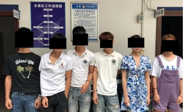 ����ץ����
һ���������
�±䣬4����Ů��
�Ƶ����
����