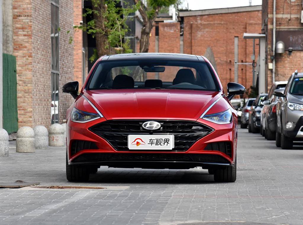 成都车展这四款轿车必看!造型一个比一个突破,一个比一个帅