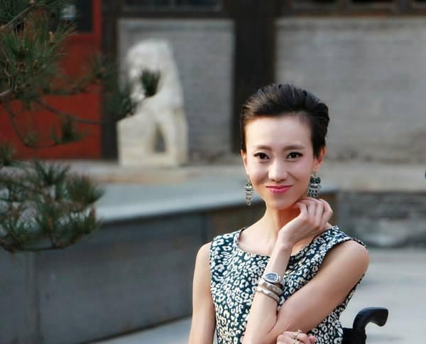 因《胭脂扣》成名的刘岩,奥运会彩排摔成残疾,38岁现状让人敬佩