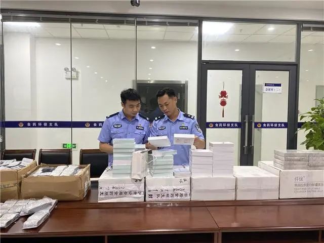 成本50元,卖880元1盒,网红减肥药“姗小羊”团伙31人被