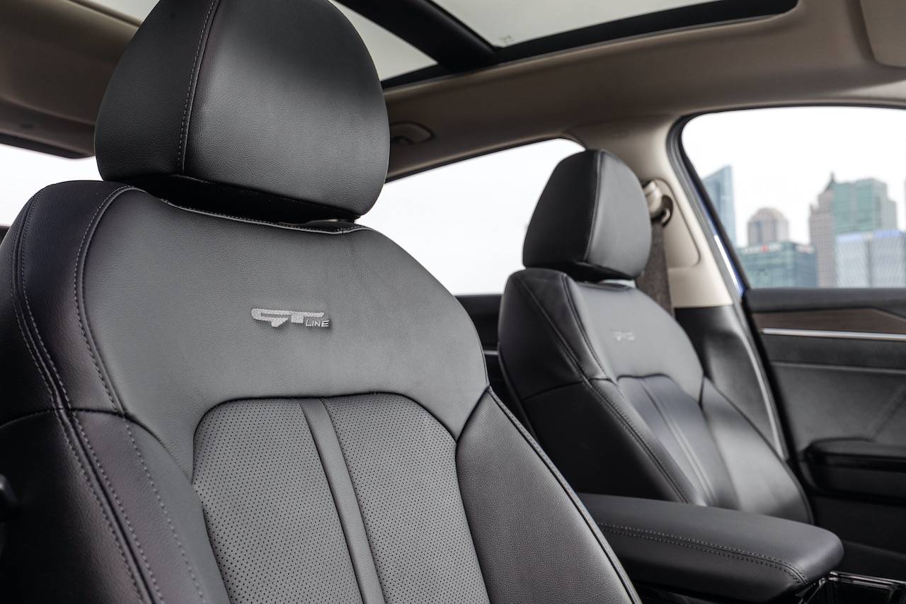 成都车展这四款轿车必看!造型一个比一个突破,一个比一个帅