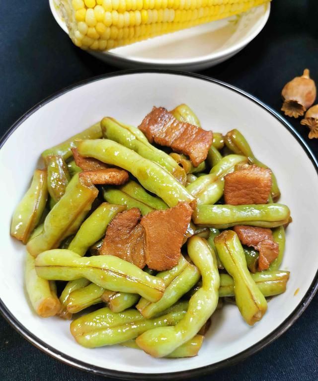家常下饭菜芸豆炖肉,营养丰富,简单又美味,每次都要多吃两碗饭