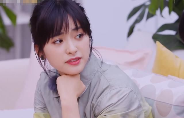 但是她的父母依旧劝她回老家,可见沈月