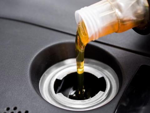 车辆用的是全合成机油，多长时间做一次保养？