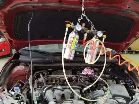 别被4S店忽悠了，这些汽车维护项目是无用的