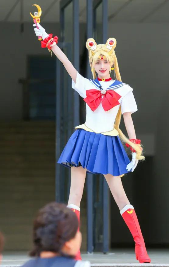 最简单的cosplay造型,花城cos妆容图 鞠婧祎cos水冰月造型曝光,本以为不合适,没想到真人美