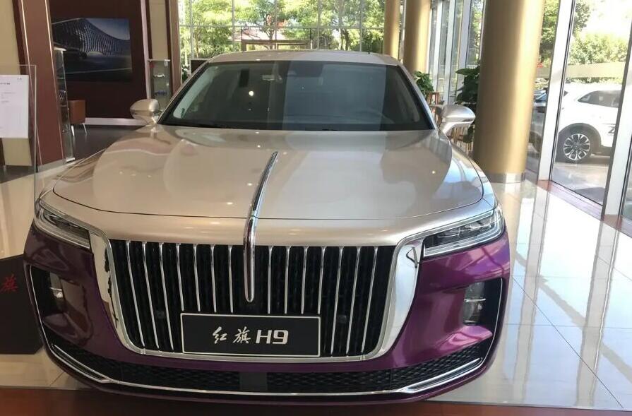 国产轿车新标杆诞生,双色车身 3.0t,预售33万,红旗h9真霸气!