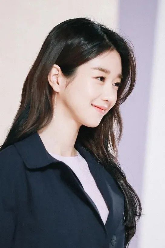 拥有它们 你也能成为徐睿知般的韩系大女主插图(1) 拥有它们 你也能成为徐睿知般的韩系大女主