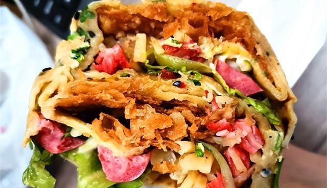 天津的煎饼果子和山东的杂粮煎饼,到底有什么不同,哪个更好吃?