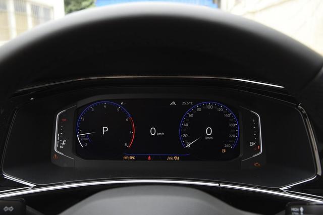 轿跑外观2.0T还配四驱!一汽-大众探岳X值不值得买?