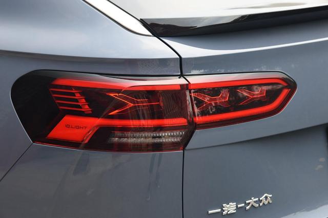 轿跑外观2.0T还配四驱!一汽-大众探岳X值不值得买?