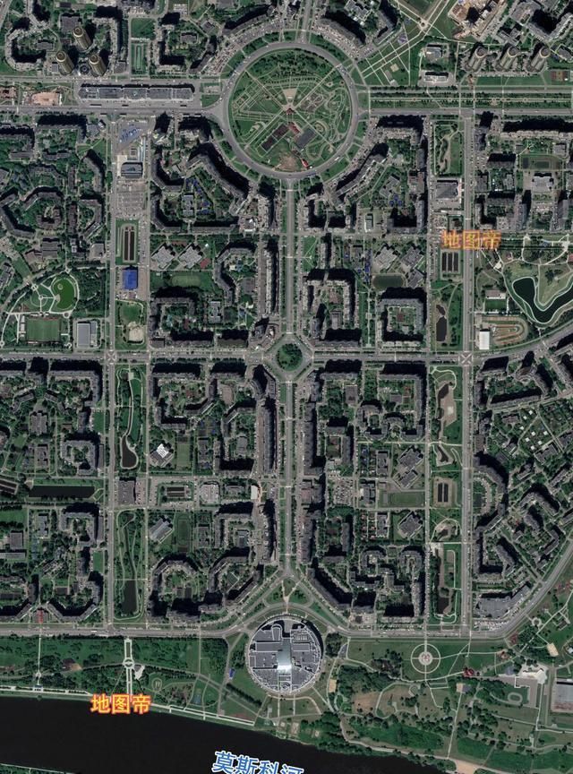 莫斯科人口_为增加人口,俄罗斯免费赠送15亩地,这样的条件,你会心动吗