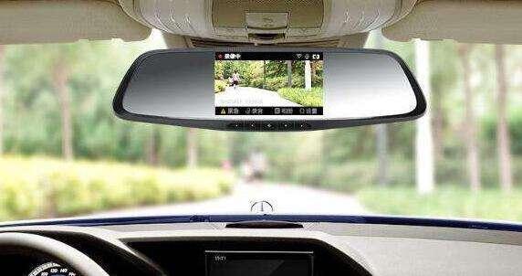 怎样选择行车记录仪参数 b235-iwtqvyk5786053.jpg