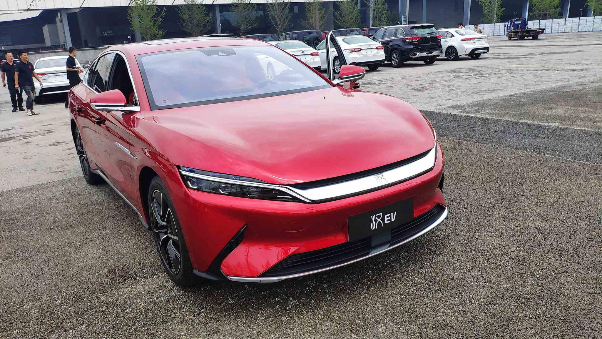 2020年成都车展探馆:比亚迪汉ev实车