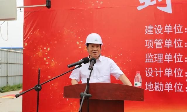 长清区：济南市公益性农产品批发市场一期A地块工程封顶
