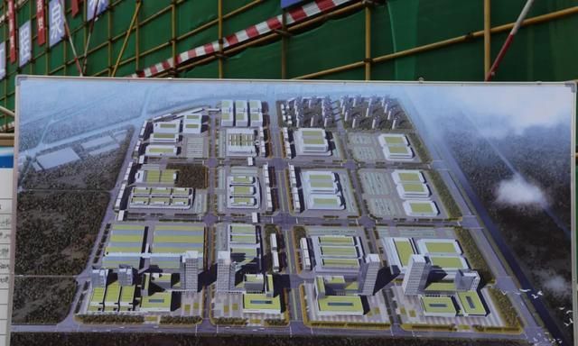 长清区:济南市公益性农产品批发市场一期A地块工程封顶
