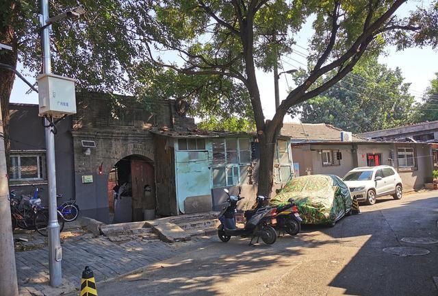 北京校场口老墙根老胡同,6个月没去,3个老建筑还剩2个了!