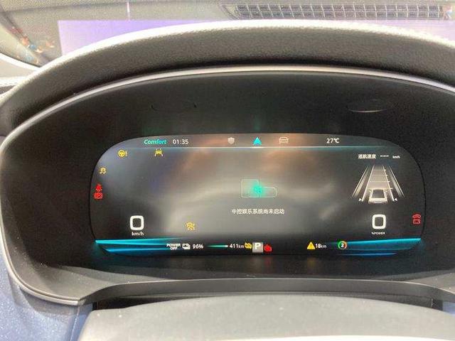 NEDC续航620km,荣威R ER6成都车展亮相,预售价16~22万元