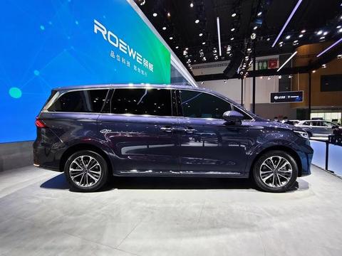 2020成都车展丨搭载蓝芯2.0T发动机 荣威IMAX8首发亮相