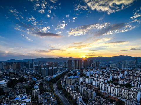 鄂仑春自治旗人口_人口普查(2)
