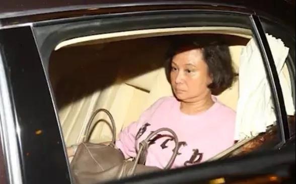 婚姻不被三太认可,何猷启疑背妻出轨,四房脱离风口浪尖坐收渔利