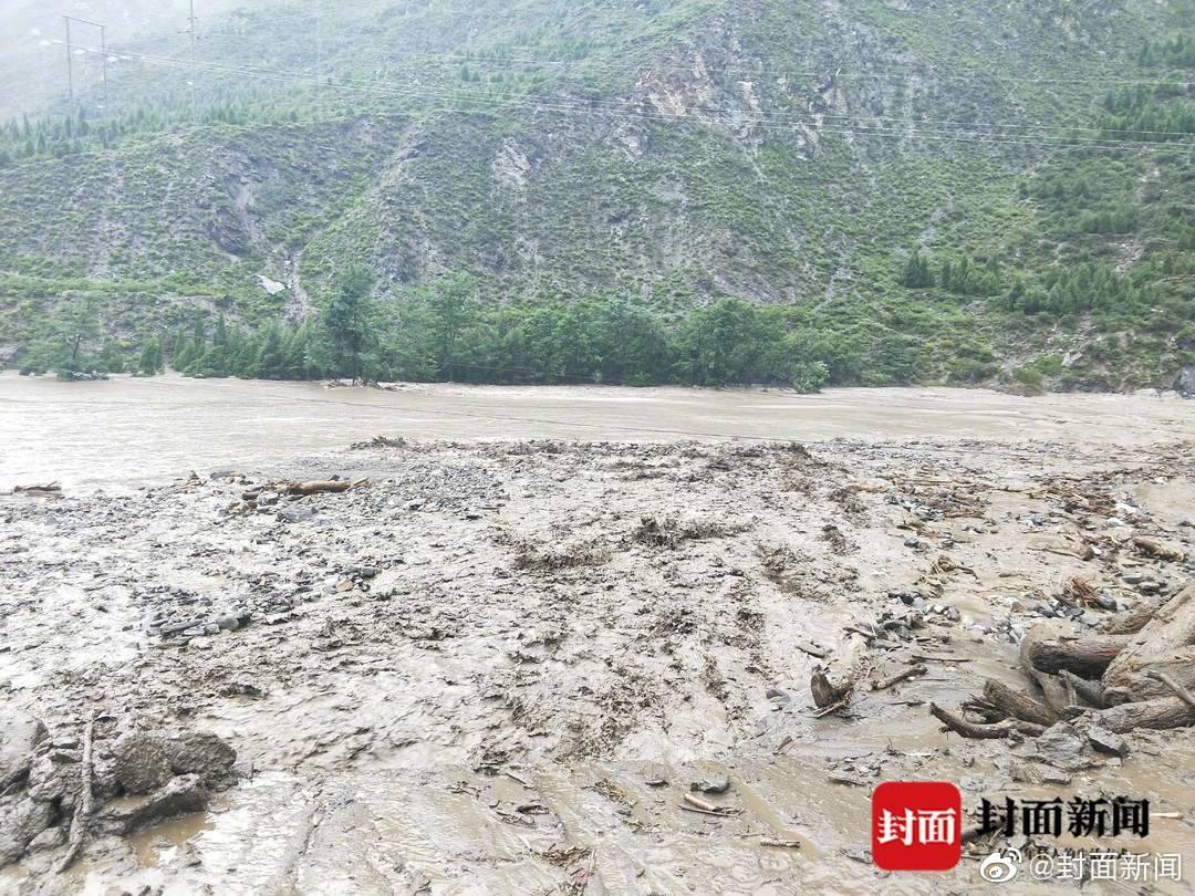 四川茂县突发泥石流一人失联 村14户农房受损54人全转移