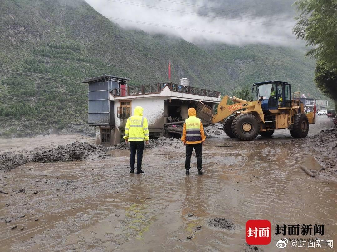 四川茂县突发泥石流一人失联 村14户农房受损54人全转移