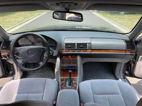 实拍虎头奔仅售4万，永恒的经典，路上行走的大爷，尽显王者风范