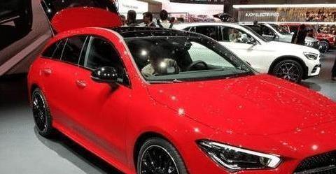 全新奔驰ＣＬＡ霸气来袭，当代豪华旅行车，团宠担当非你莫属