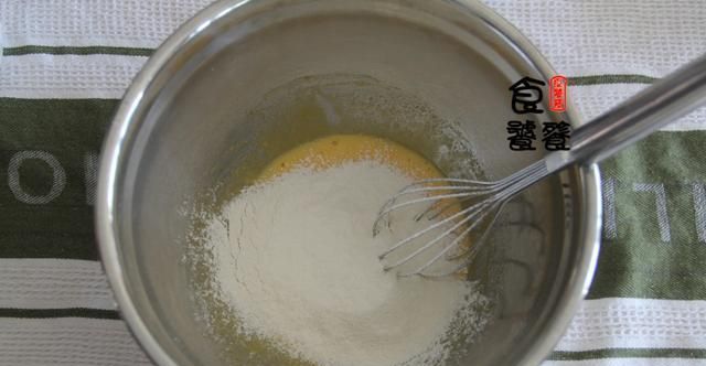 搅一搅就能搞定的香甜玛德琳，新手操作零压力，家人吃了都称赞