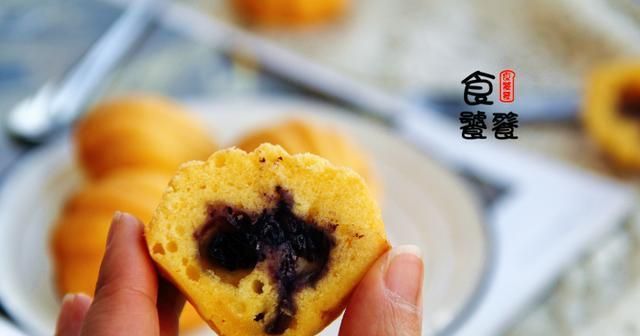 搅一搅就能搞定的香甜玛德琳，新手操作零压力，家人吃了都称赞