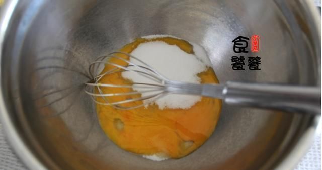 搅一搅就能搞定的香甜玛德琳，新手操作零压力，家人吃了都称赞