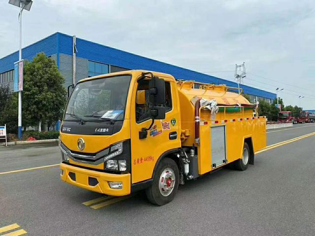 东风多利卡清洗吸粪车、国六排放标准、功能齐全、厂家报价15.6万