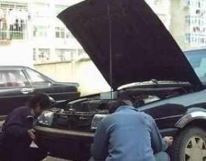 汽车上的四个地方容易受到损害，如果保养不及时，很容易出问题