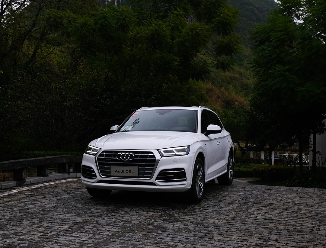 最高降10万!咬咬牙也能买的豪华SUV,买得起养不起!