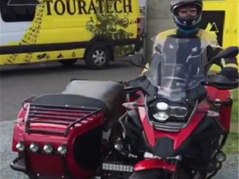 “边座版”宝马R1200GS摩托车，排量1170CC，还可乘坐3人