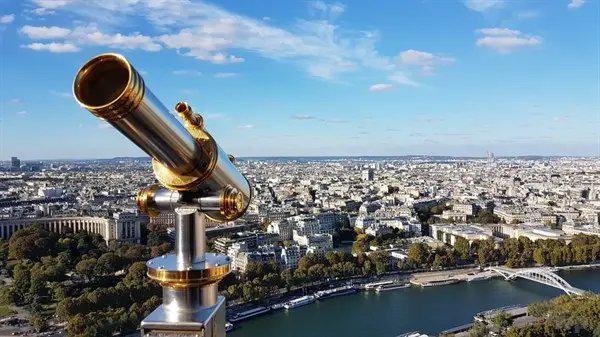 互联网思维几个精髓大总结：1、用户思维；2、简约思维；3、极致