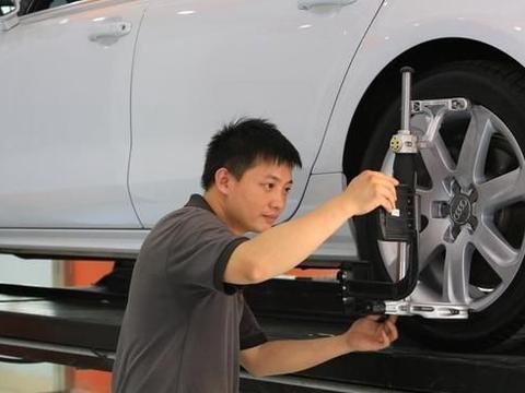 汽车一年行驶不足5000公里，应该多长时间做保养？