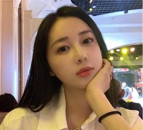 一位嫁给潘玮柏 另一位嫁给郭富城 王思聪口中的amy姐