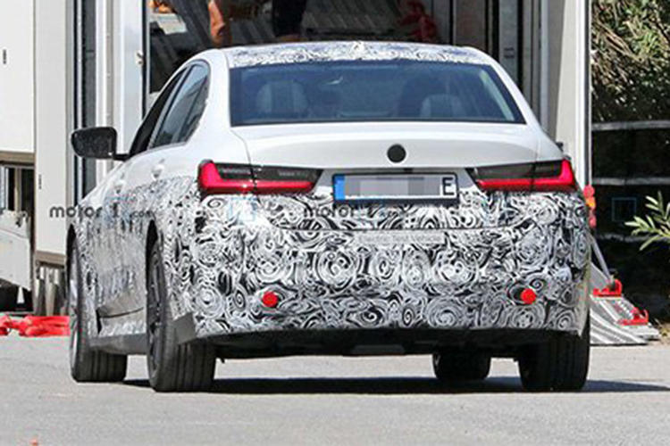 正面硬刚Model 3?宝马3系纯电谍照曝光,2021年开售