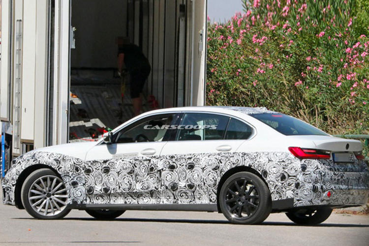 正面硬刚Model 3?宝马3系纯电谍照曝光,2021年开售