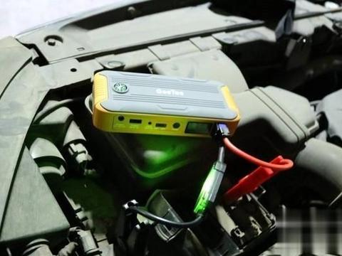 汽车蓄电池没电没法启动？老司机：学会这4种方法，无人区也不怕