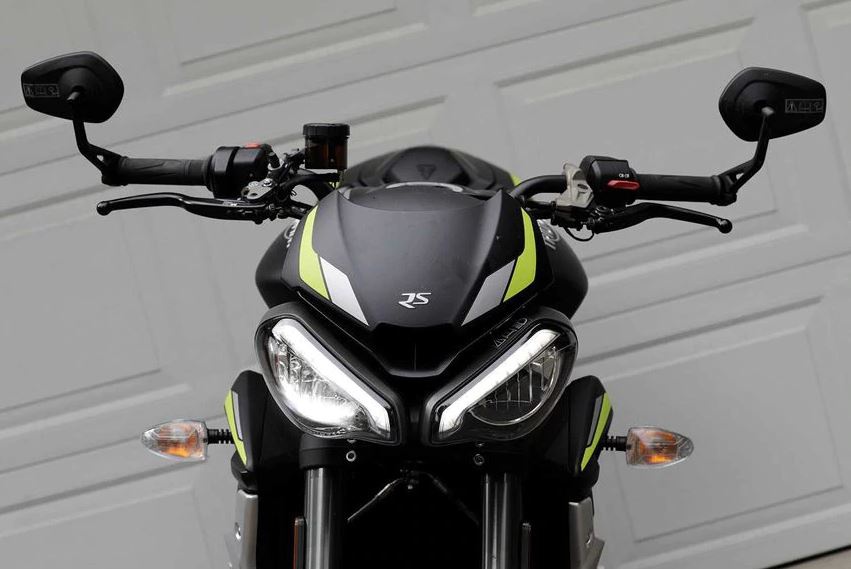 MOTO2赛车技术加身 凯旋Street Triple RS新车实拍