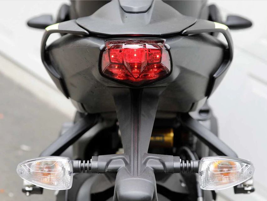 MOTO2赛车技术加身 凯旋Street Triple RS新车实拍